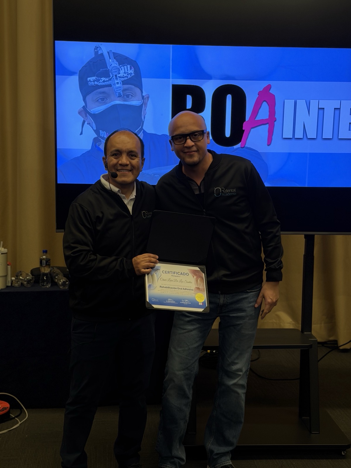 Entrega de certificado ROA Internacional