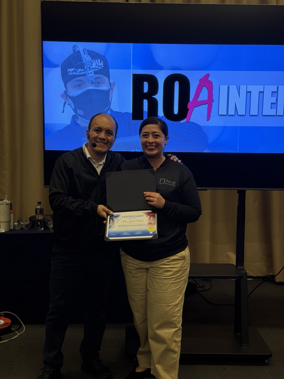 Entrega de certificado ROA Internacional